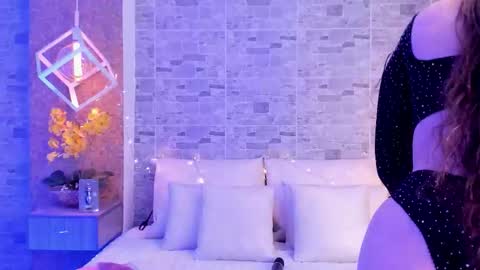 CatalinnaThompson online show from 20, 11, 2025