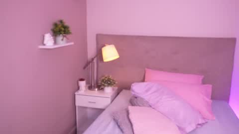 Caterine Zapata  online show from 3, 12, 2024