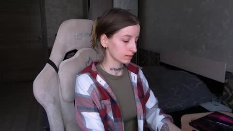 Snapshot of cath_dysphoria_ chatting on 16, 5, 2026 CATH online show from 16, 5, 2026