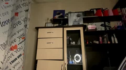 catherinepirs online show from 31, 3, 2026