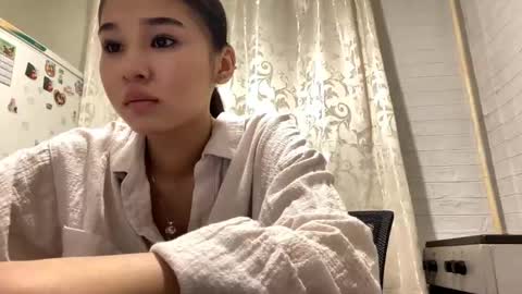 Snapshot of catherinepirs chatting on 4, 5, 2026 catherinepirs online show from 4, 5, 2026