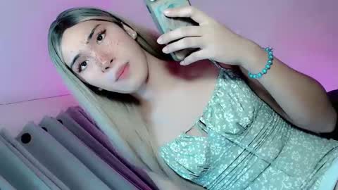 Snapshot of cathleashemalegoddess chatting on 27, 10, 2025 cathleashemalegoddess online show from 27, 10, 2025