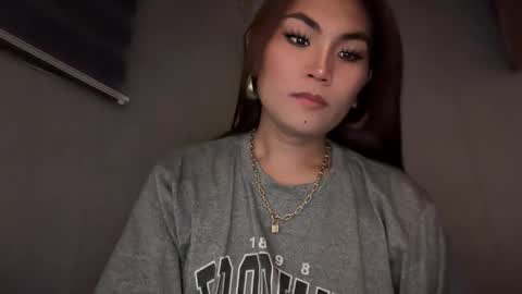 Snapshot of cathy_sanches chatting on 8, 11, 2025 cathy online show from 8, 11, 2025