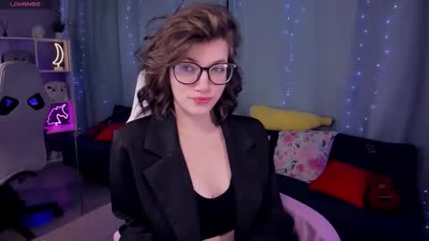 Snapshot of cathybarnes chatting on 2, 12, 2025 cathybarnes online show from 2, 12, 2025