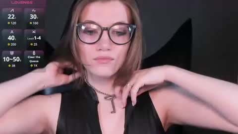 Snapshot of cathybarnes chatting on 23, 6, 2026 cathybarnes online show from 23, 6, 2026