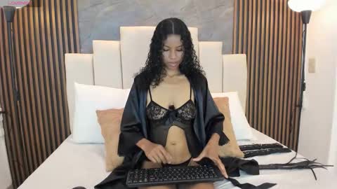 Snapshot of catiusca_reyes_03 chatting on 22, 11, 2025 catiusca_reyes_03 online show from 22, 11, 2025