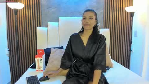 Snapshot of catiusca_reyes_03 chatting on 27, 11, 2025 catiusca_reyes_03 online show from 27, 11, 2025