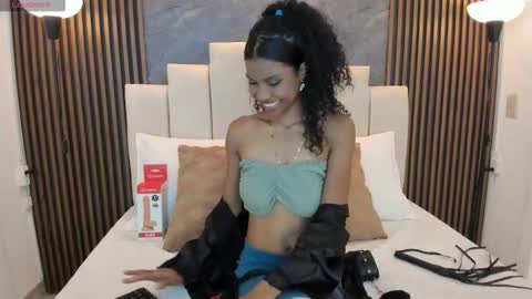 Snapshot of catiusca_reyes_03 chatting on 2, 12, 2025 catiusca_reyes_03 online show from 2, 12, 2025