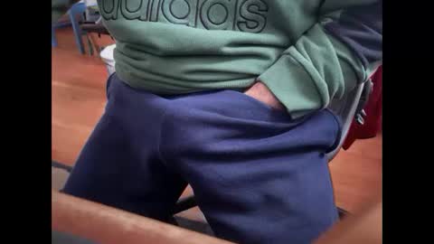 Snapshot of catmandoo21001 chatting on 1, 3, 2025 catmandoo21001 online show from 1, 3, 2025