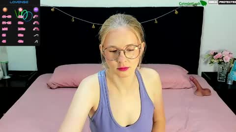Snapshot of catmintlush chatting on 30, 4, 2026 CatmintLush online show from 30, 4, 2026