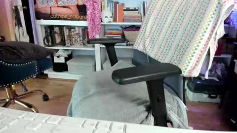Snapshot of catnips_cabaret chatting on 2, 6, 2026 some call me djcatnips some call me CC but i love it when you call me miss catnips online show from 2, 6, 2026