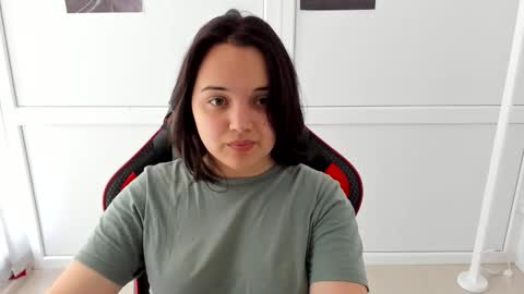 Snapshot of catrine_cute chatting on 19, 5, 2026 Catrine online show from 19, 5, 2026