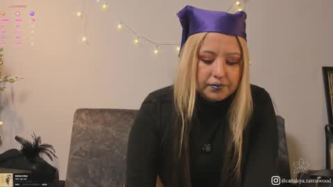 Cattaleya Ravenwood online show from 6, 2, 2026