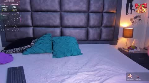 Snapshot of cattalina_25 chatting on 17, 12, 2025 cattalina_25 online show from 17, 12, 2025