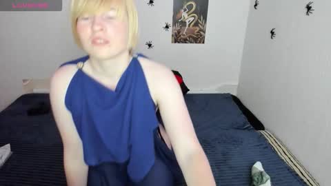 cattie_w_ online show from 31, 10, 2025