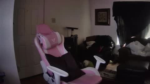 Snapshot of cattywompiscreations chatting on 4, 12, 2024 zatbabydaddy online show from 4, 12, 2024