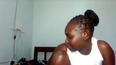 Snapshot of cavy_sweet chatting on 3, 12, 2024 Mecy online show from 3, 12, 2024