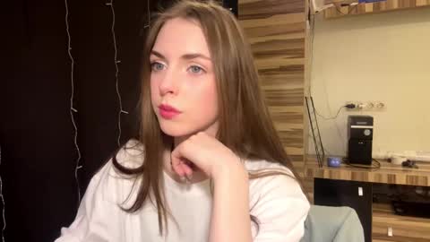 Snapshot of caylakimbro chatting on 25, 2, 2026 Polly online show from 25, 2, 2026