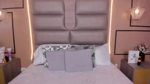 caylincollins online show from 2, 4, 2026