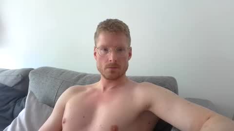 Snapshot of ccloser87 chatting on 16, 5, 2026 ccloser87 online show from 16, 5, 2026