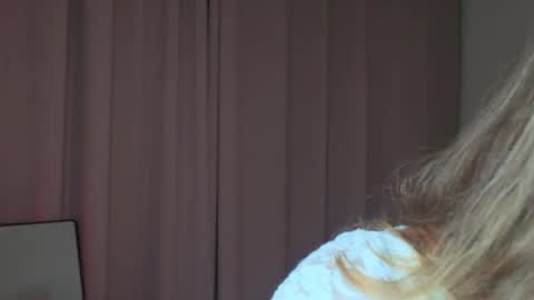 Lina  online show from 8, 4, 2026