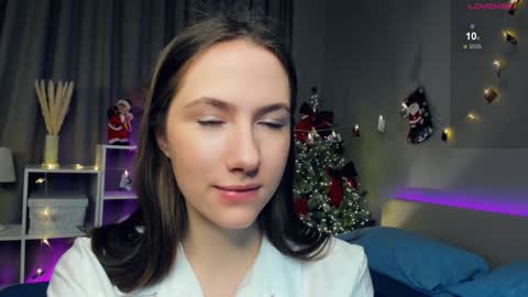 Josie Manesi online show from 25, 1, 2025