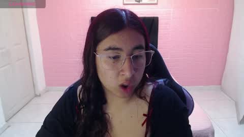 Snapshot of celeste486380 chatting on 21, 5, 2026 celeste486380 online show from 21, 5, 2026
