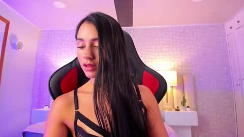 Snapshot of celeste_017 chatting on 4, 3, 2025 Celeste online show from 4, 3, 2025
