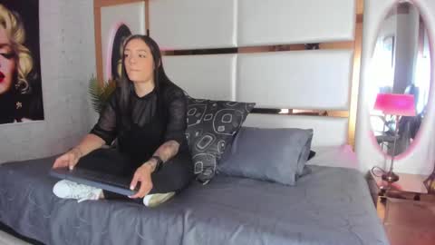 Snapshot of celeste_starsss chatting on 19, 1, 2025 celeste_starsss online show from 19, 1, 2025