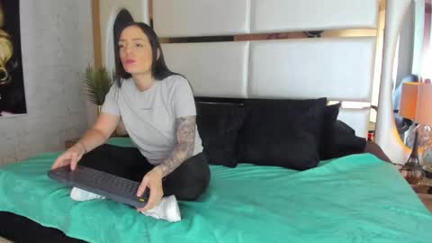 Snapshot of celeste_starsss chatting on 14, 9, 2025 celeste_starsss online show from 14, 9, 2025