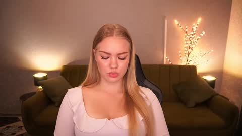 Snapshot of celestenoirr chatting on 25, 9, 2025 celestenoirr online show from 25, 9, 2025