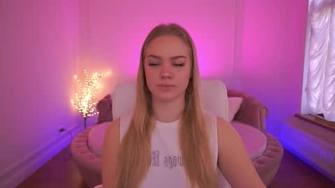 celestenoirr online show from 17, 12, 2025