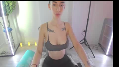 Snapshot of celine_roxelle chatting on 13, 11, 2025 Celine Roxelle online show from 13, 11, 2025