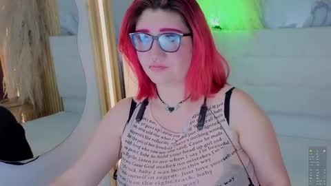 Snapshot of cerecita_02 chatting on 12, 5, 2026 Cerecita online show from 12, 5, 2026