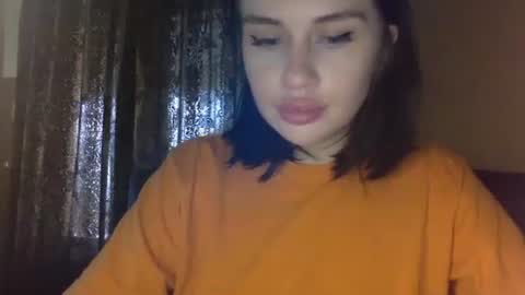 Snapshot of cerisedood82 chatting on 8, 4, 2026 Eva online show from 8, 4, 2026
