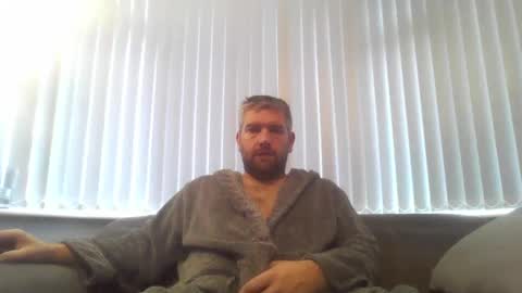 ch33ky85 online show from 10, 12, 2024