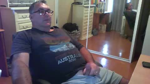 Snapshot of chalkstall chatting on 16, 12, 2024 Chalky online show from 16, 12, 2024