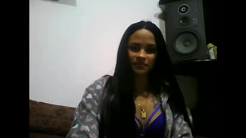 Snapshot of chanelchicasexy chatting on 5, 2, 2025 Laura online show from 5, 2, 2025