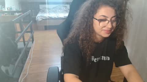 Stephanieblisss online show from 21, 11, 2025