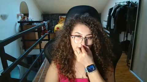 Stephanieblisss online show from 5, 3, 2026