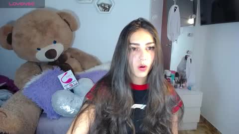 Snapshot of channelrose_1 chatting on 19, 10, 2025 Isabella online show from 19, 10, 2025