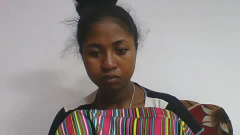 Snapshot of chantale483461 chatting on 1, 7, 2026 chantale483461 online show from 1, 7, 2026