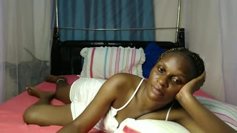 Snapshot of chantelsamz2 chatting on 11, 12, 2024 Chantel online show from 11, 12, 2024