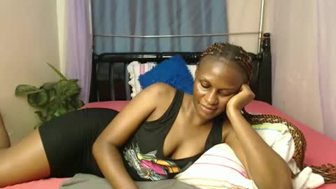 Snapshot of chantelsamz2 chatting on 15, 12, 2024 Chantel online show from 15, 12, 2024