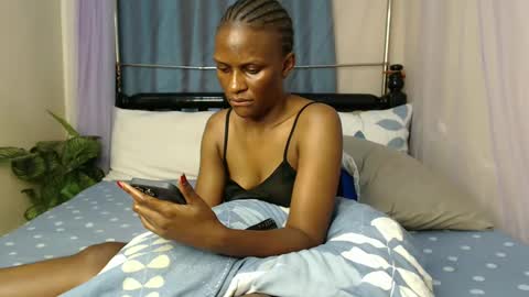 Snapshot of chantelsamz2 chatting on 31, 12, 2024 Chantel online show from 31, 12, 2024