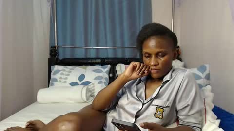 Snapshot of chantelsamz2 chatting on 12, 3, 2025 Chantel online show from 12, 3, 2025