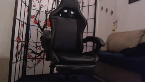 Chariot May online show from 20, 12, 2025