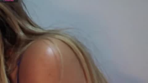 Snapshot of charisselove chatting on 17, 12, 2025 Allison kinky online show from 17, 12, 2025