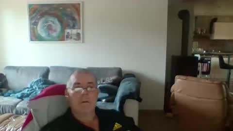 charles6064 online show from 28, 10, 2025