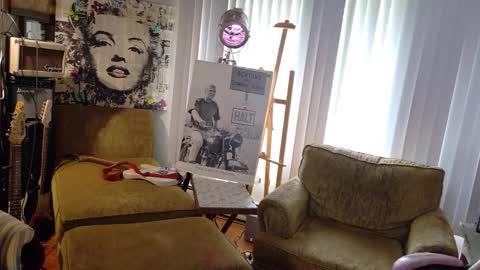 Charli online show from 19, 4, 2026